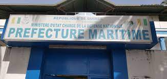 ﻿Surveillance maritime : Visite du Colonel Mamadi Doumbouya sur les installations de la préfecture maritime, le CV Amadou Sow s’en réjouit