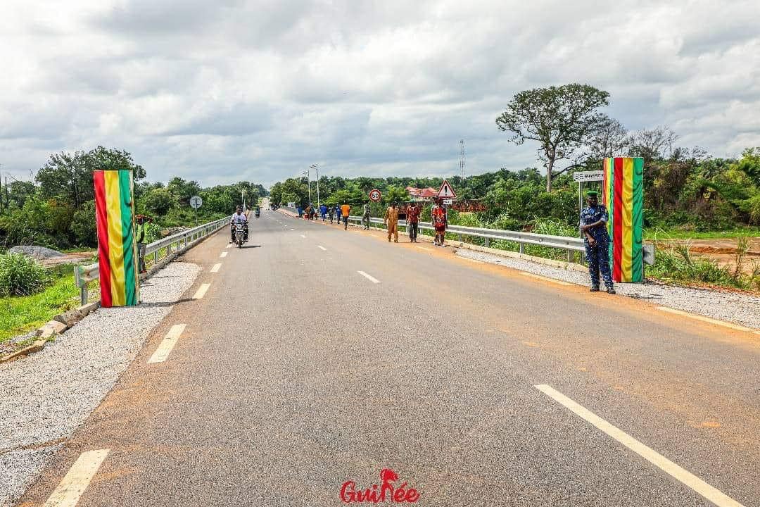 Guinée : inauguration de la route Coyah-frontière de la Sierra Leone, construite avec l’appui de la BAD et de l’UE